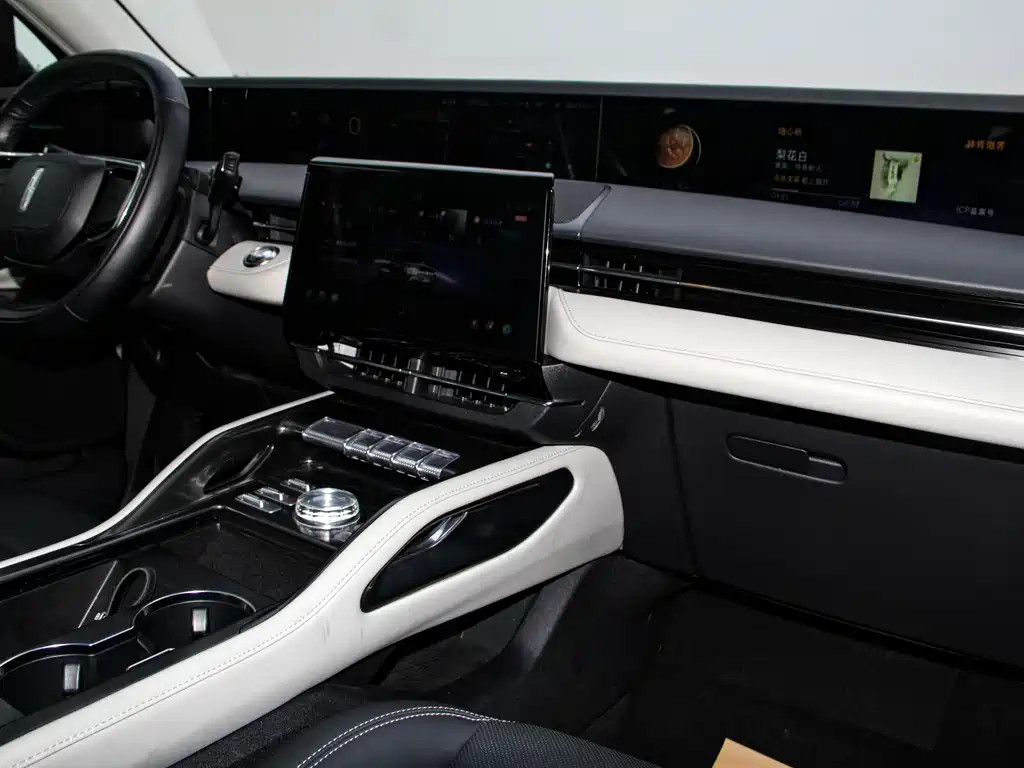 Nautilus 2.0 T 4 WD Comfort Supreme