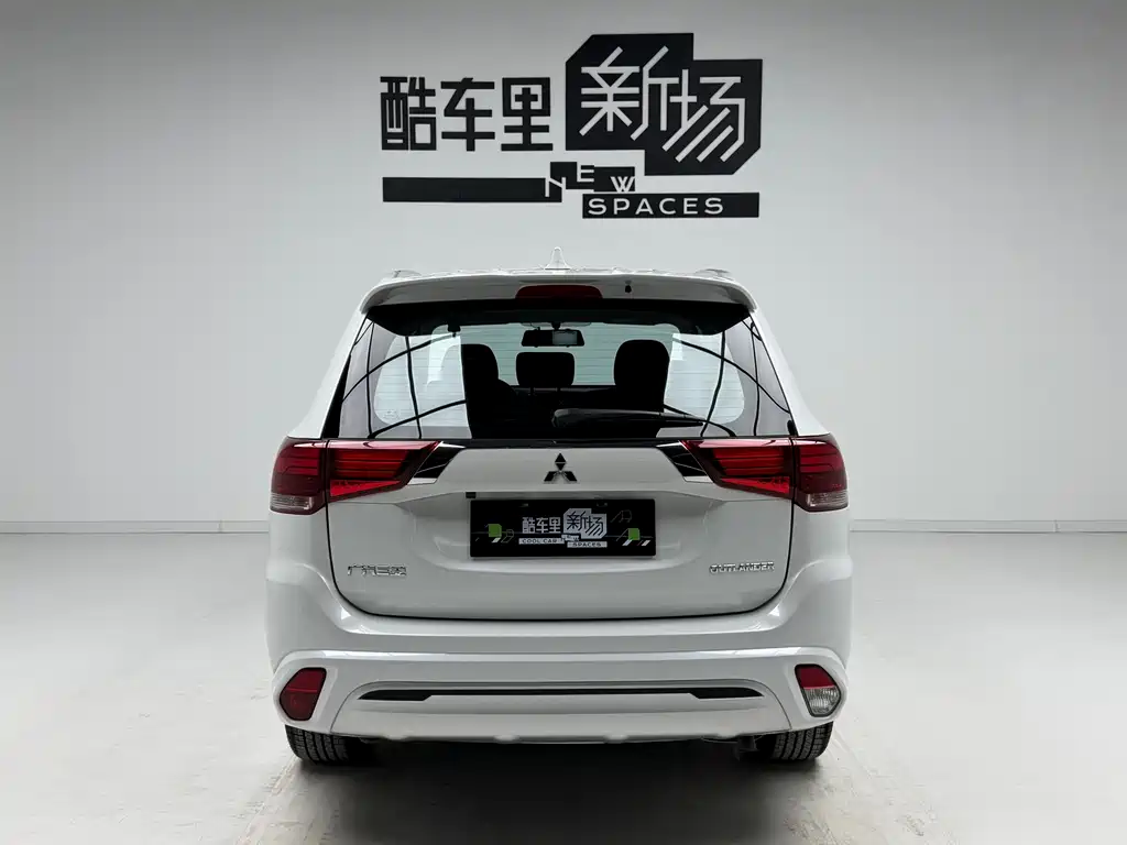 Outlander 欧蓝德 2020款 2.0 L 两驱畅行版 5座