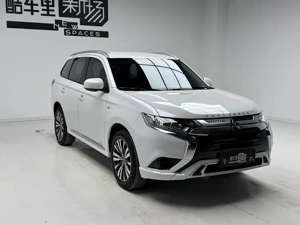 Outlander 欧蓝德 2020款 2.0 L 两驱畅行版 5座