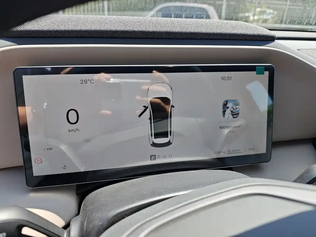 Volvo XC70 PHEV 沃尔沃XC70插电式混动 2026款 四驱超长续航Core