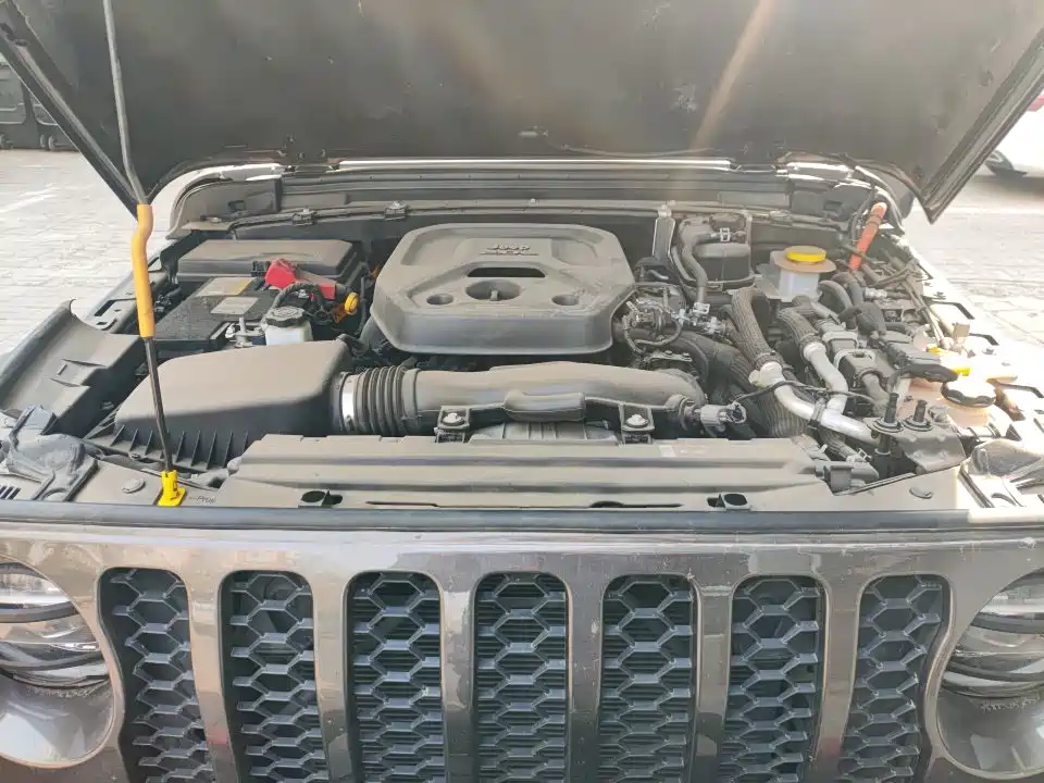 Wrangler NEV 4-door 2.0 T 4 xe Sahara