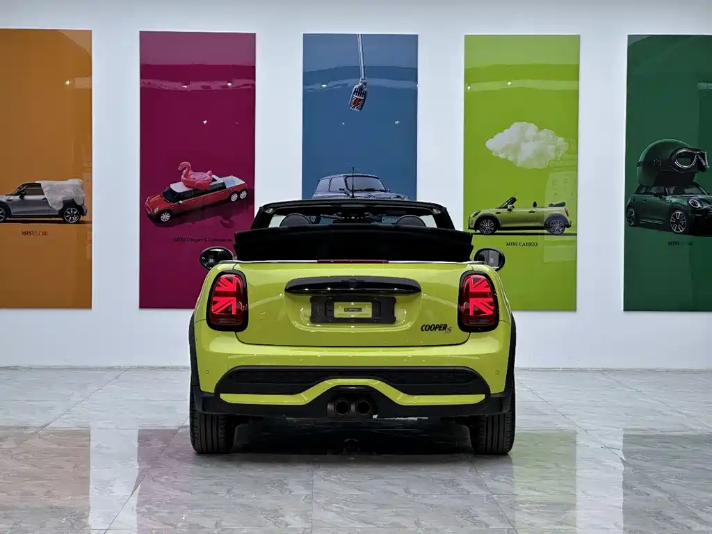 MINI MINI 2023款 改款二 2.0 T COOPER S CABRIO 艺术家