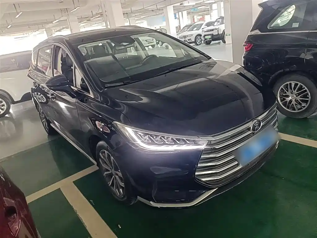 Song MAX Upgraded 1.5 T Auto Distinguished 6-seat