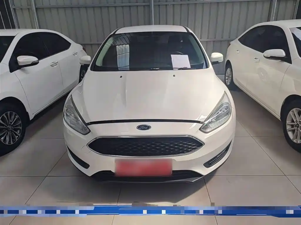 Focus Hatchback 1.6 L Auto Comfort Smart Travel