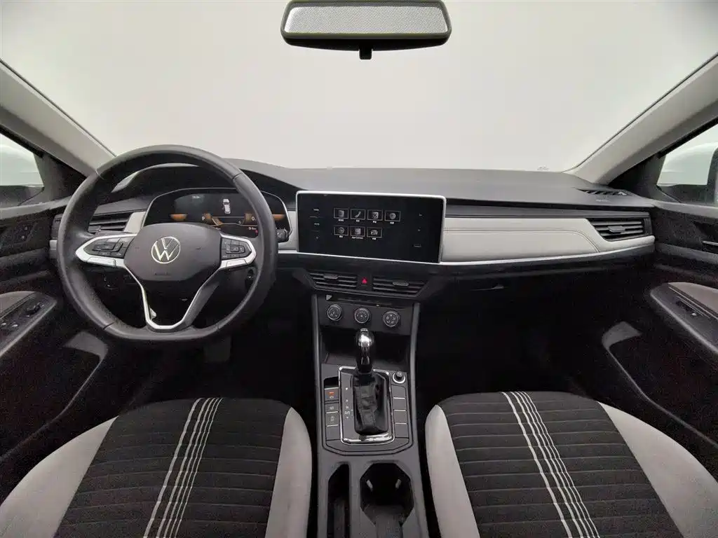 Bora 200 TSI DSG Smooth Travel