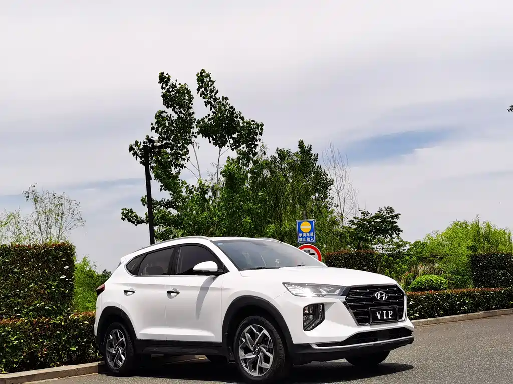 Tucson 280 TGDi DCT 2 WD Connected CN-V
