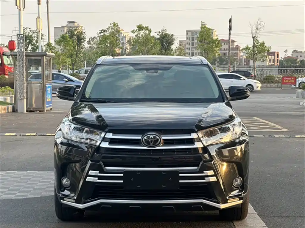 Highlander 2.0 T 4 WD Luxury 7-seat CN-VI