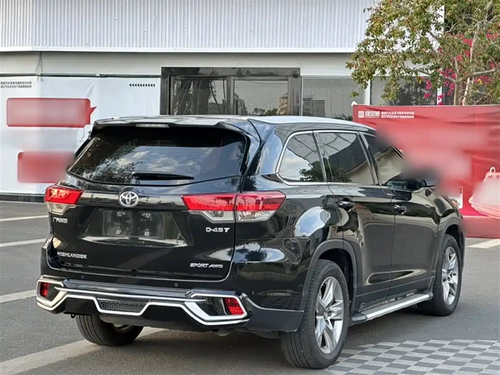 Highlander 2.0 T 4 WD Luxury 7-seat CN-VI