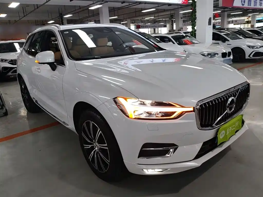 Volvo XC60 T5 4 WD Smart Grace Luxury