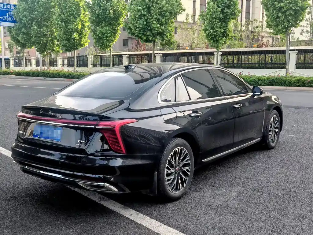 Hongqi H5 2.0 T Auto Flagship Enjoyment