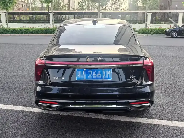 Hongqi H5 2.0 T Auto Flagship Enjoyment