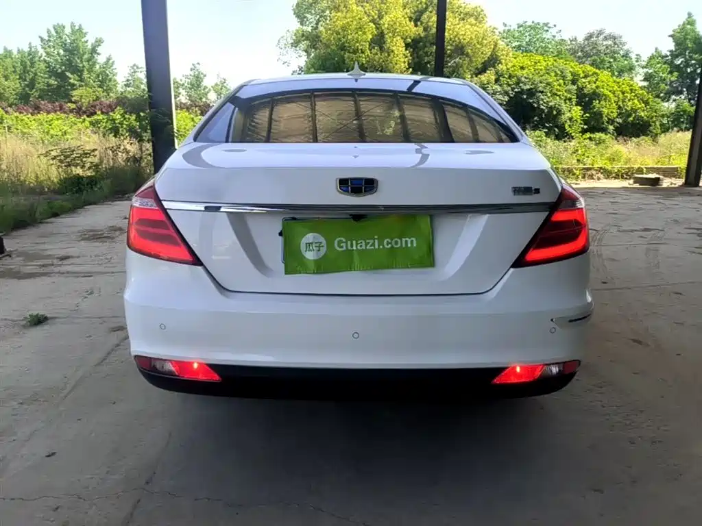 Emgrand Sedan Million 1.5 L Manual Upward
