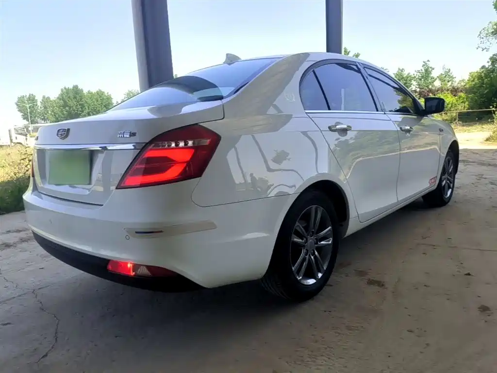 Emgrand Sedan Million 1.5 L Manual Upward