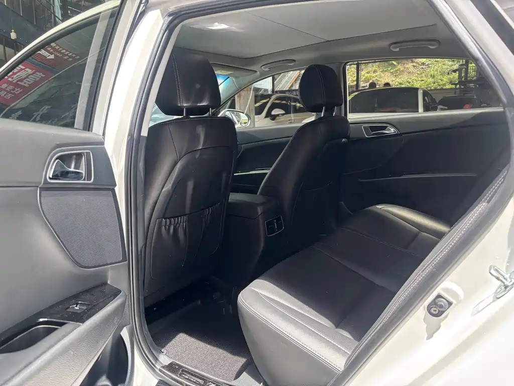 Mistra 1.6 T Auto Intelligent GLS CN-V