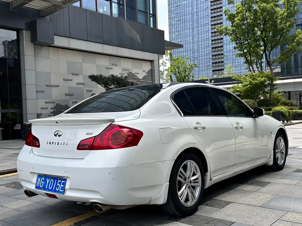 Infiniti G Series G25 Sedan Luxury Sport