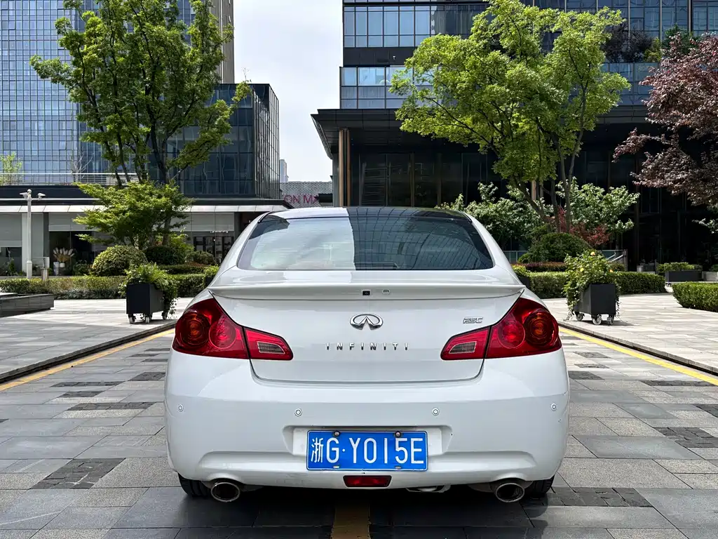 Infiniti G Series G25 Sedan Luxury Sport