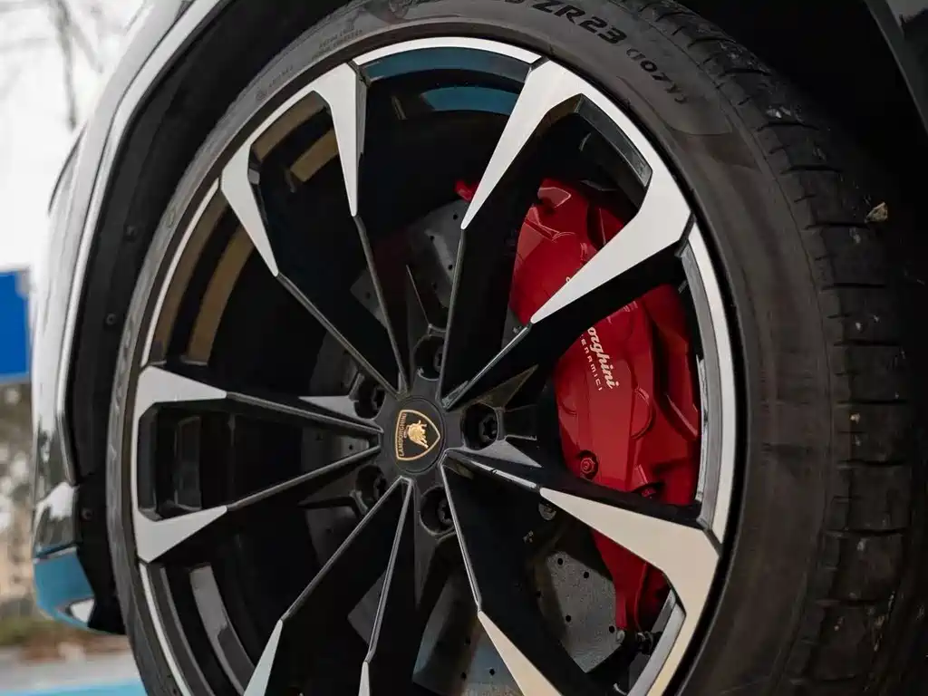Urus 4.0 T V8