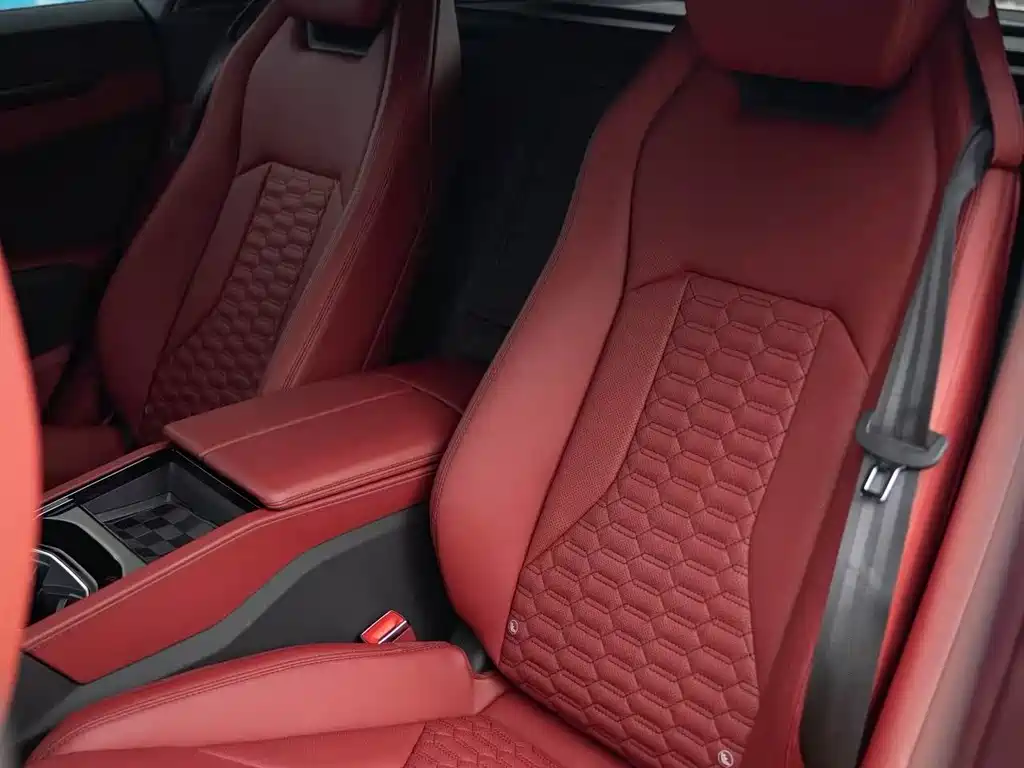 Urus 4.0 T V8
