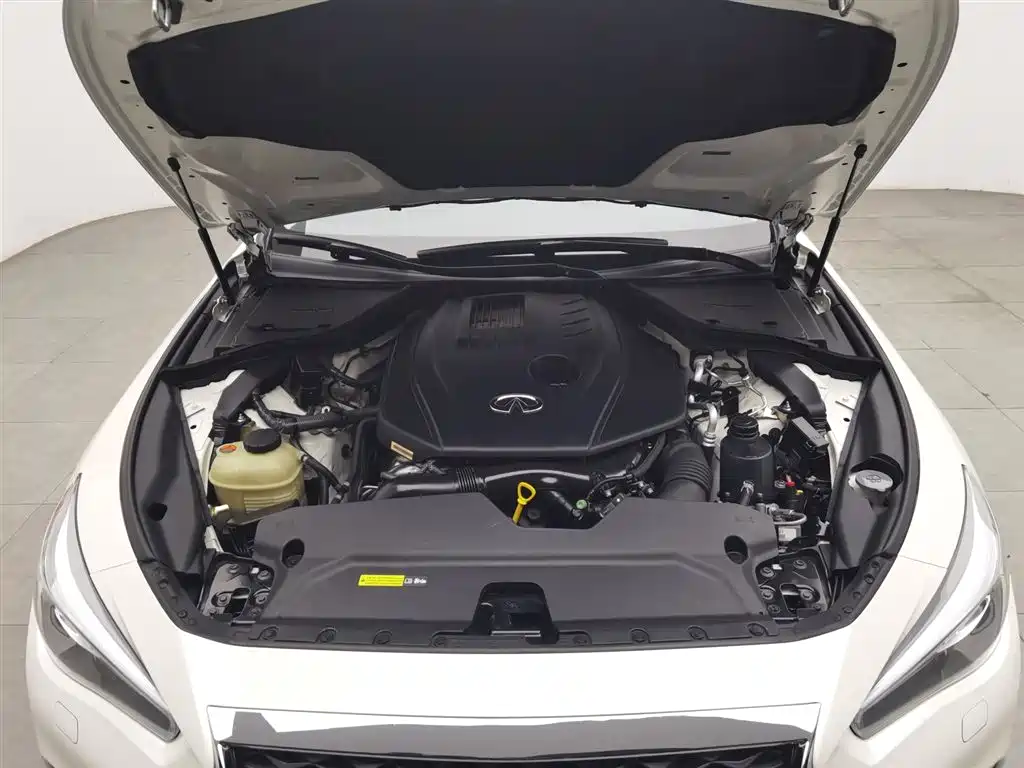 Infiniti Q50 L 2.0 T Comfort Enjoyment