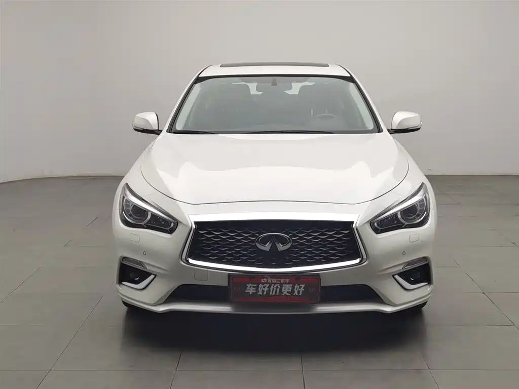 Infiniti Q50 L 2.0 T Comfort Enjoyment