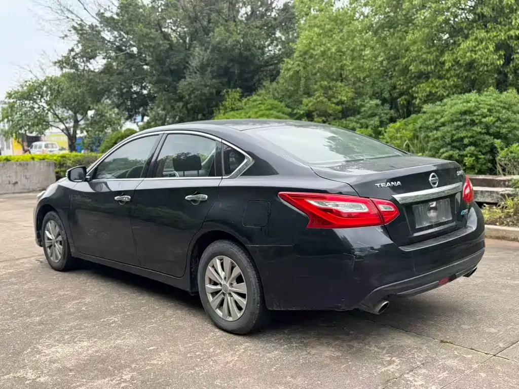 Teana 2.0 L XL Smart Progress