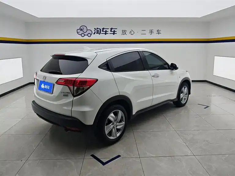 Honda Vezel 220 TURBO CVT Elite