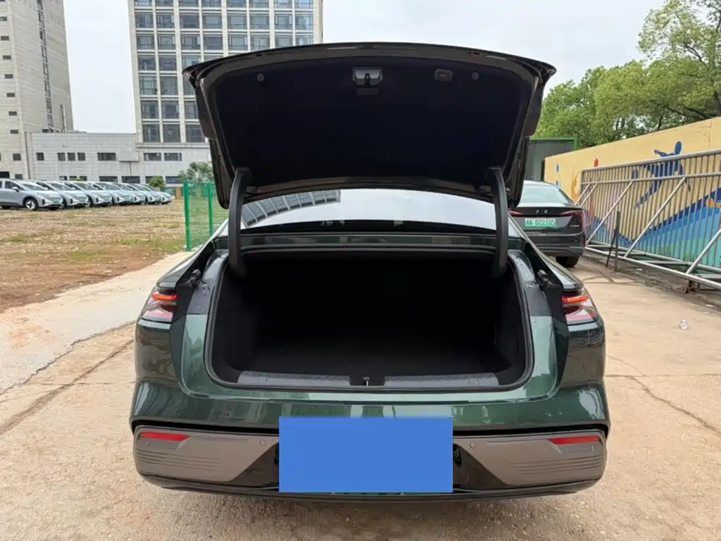 Galaxy Xingyao 8 130 km EM-i Premium