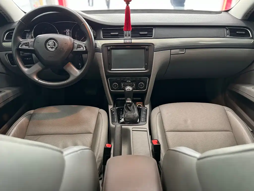 Superb 速派 2016款 TSI380 DSG尊行版