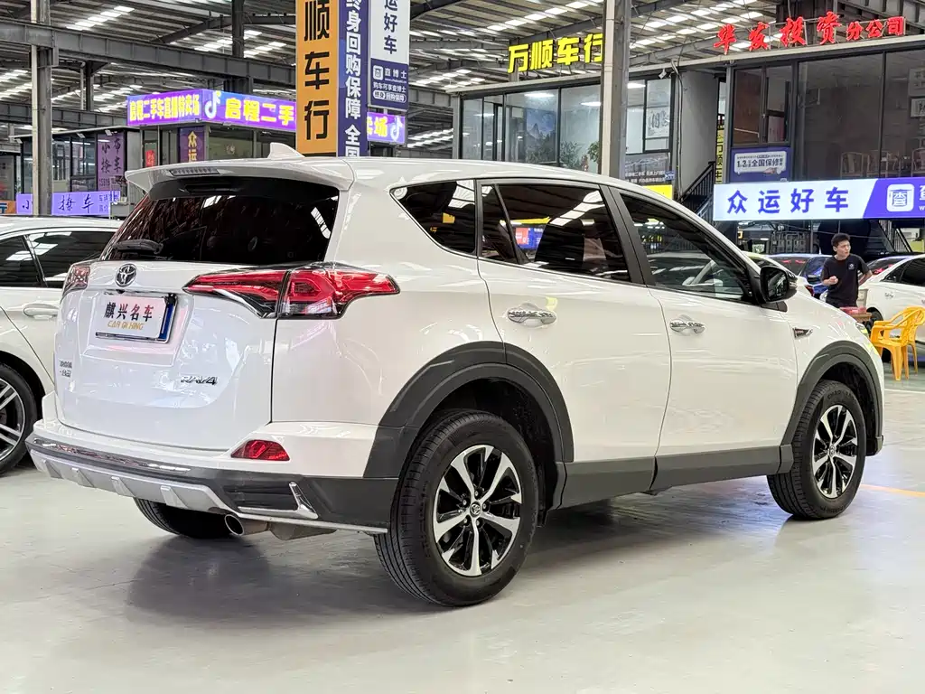 RAV4 2.0 L CVT 2 WD Style X