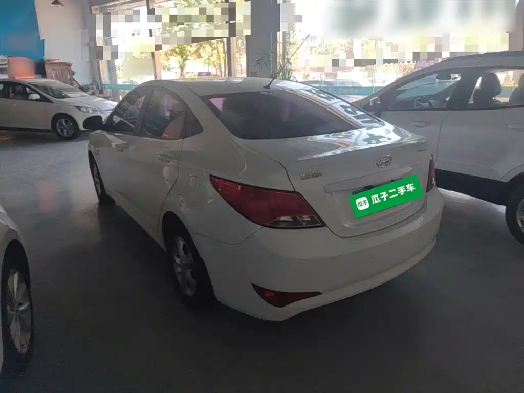 Accent 1.4 L Auto Intelligent GLS