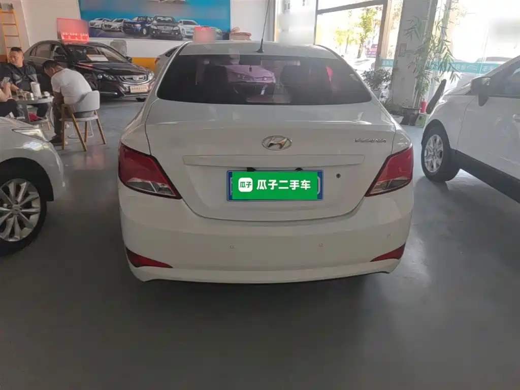 Accent 1.4 L Auto Intelligent GLS