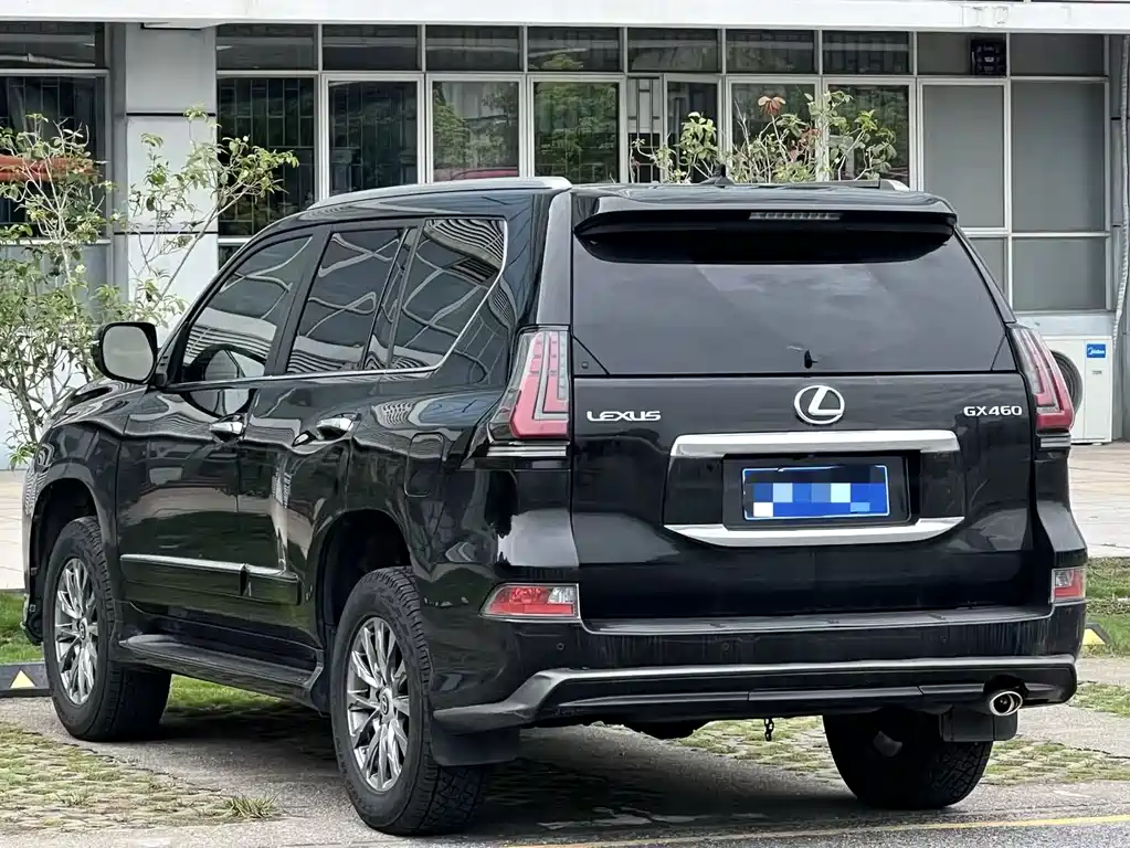 Lexus GX 400 Distinguished