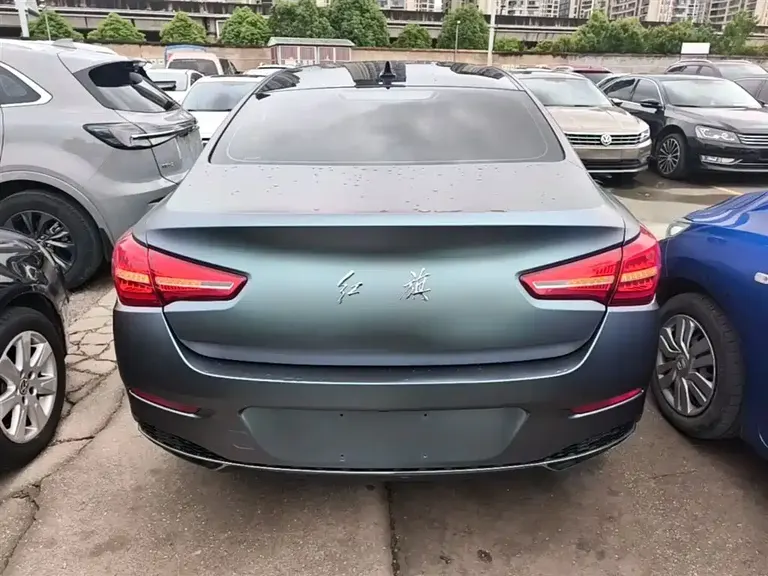 Hongqi H5 30 TD Connected Charm Motion