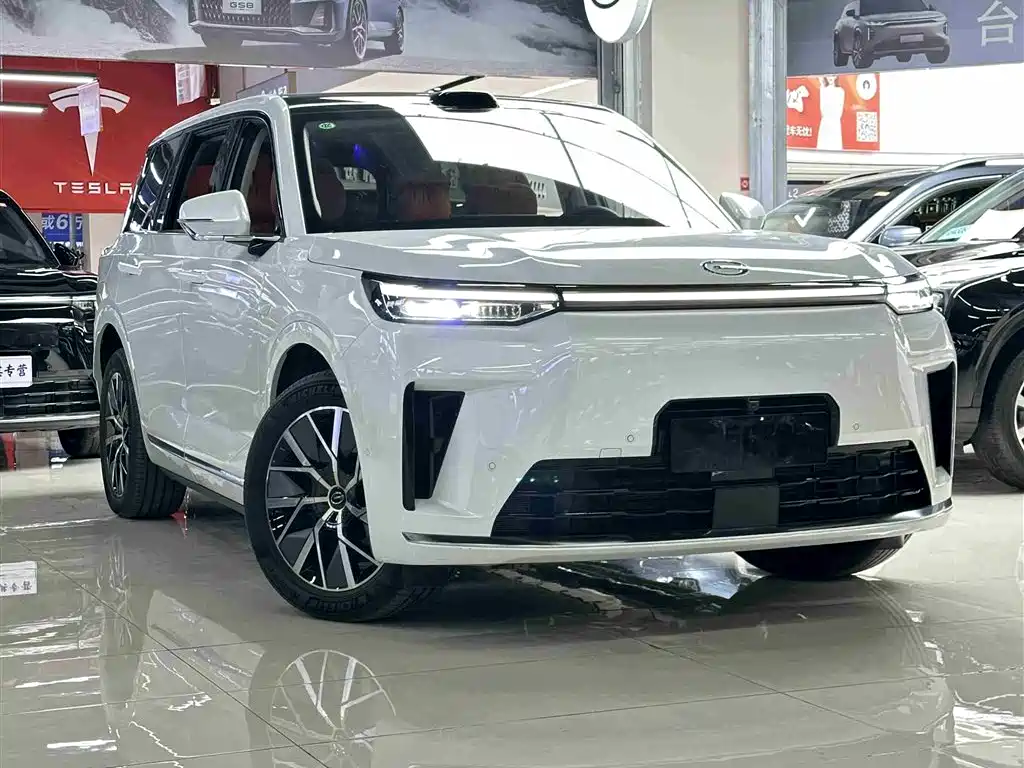 Trumpchi Xiangwang S9 Qiankun UItra 6-seat