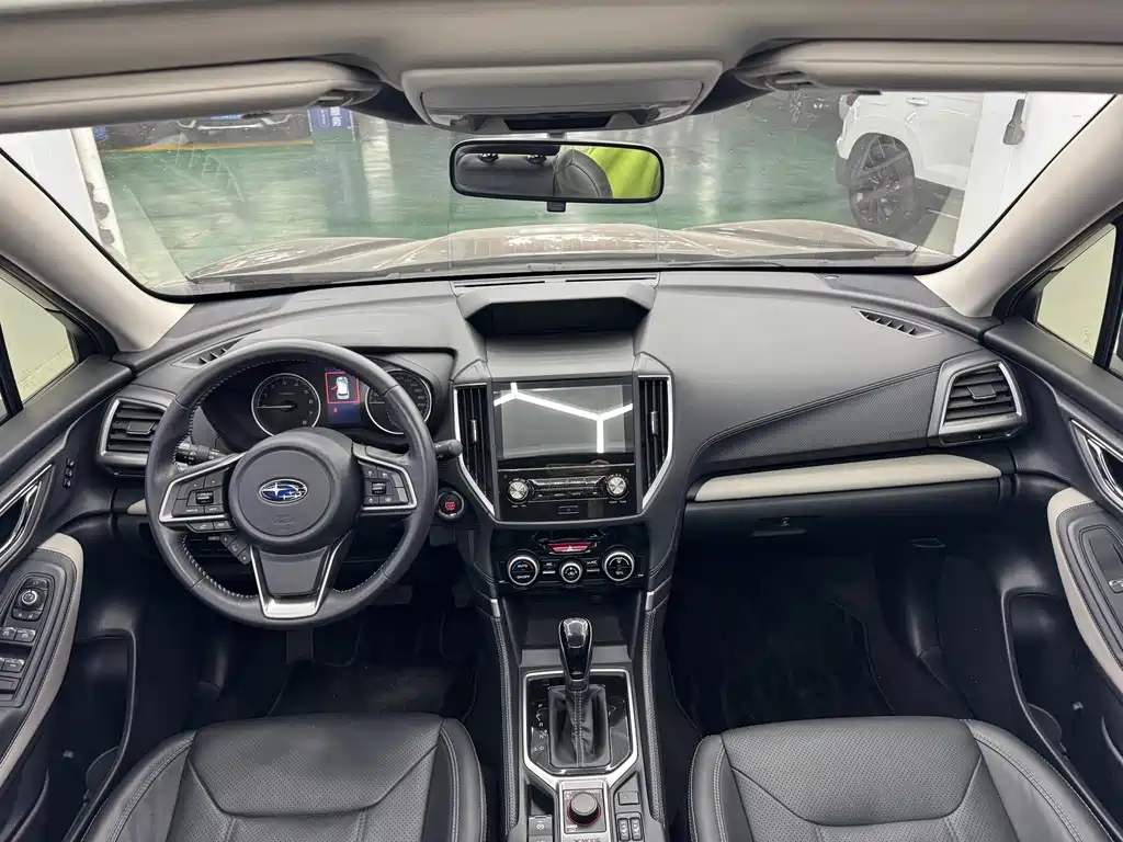 Forester 2.0 i AWD Luxury EyeSight