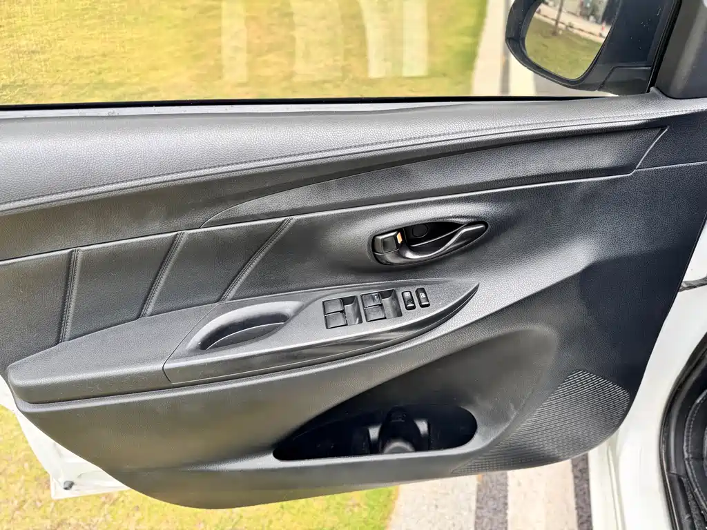 Vios 1.5 L CVT Creation