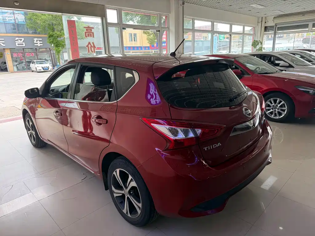 Tiida 1.6 L CVT Smart Travel CN-VI