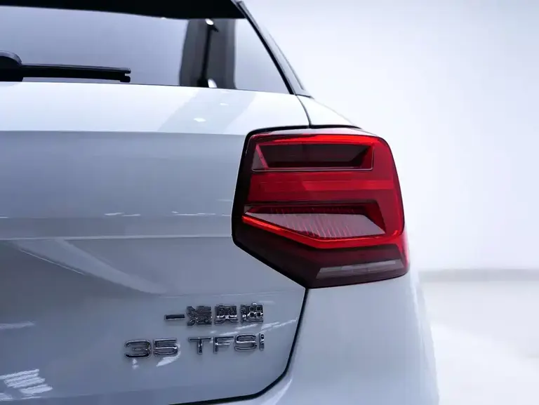 Audi Q2 L 35 TFSI Progressive Dynamic