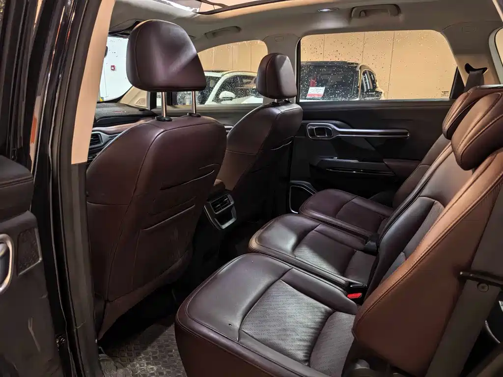 Haoyue 1.8 TD Auto Distinguished 7-seat
