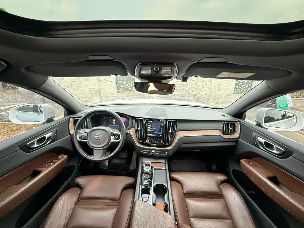Volvo XC60 B5 4 WD Smart Vision Luxury