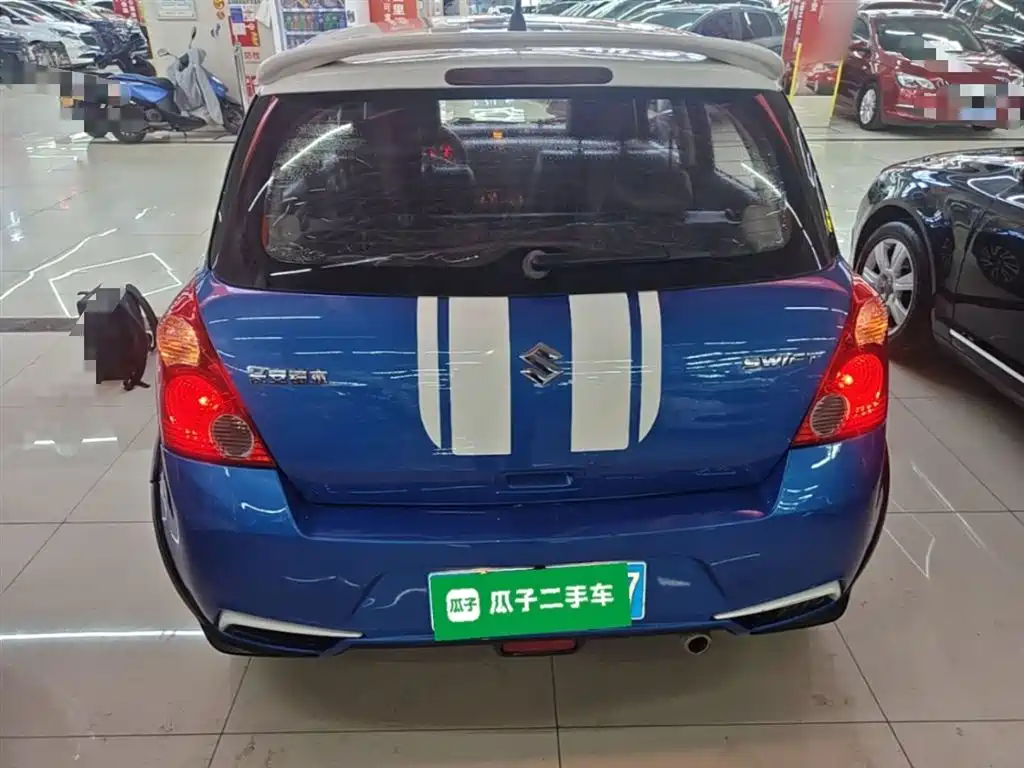 Swift 1.5 L Auto Limited