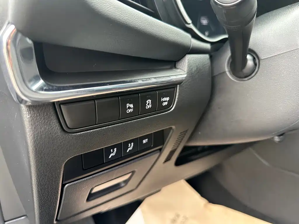 Mazda 3 Axela 2.0 L Auto