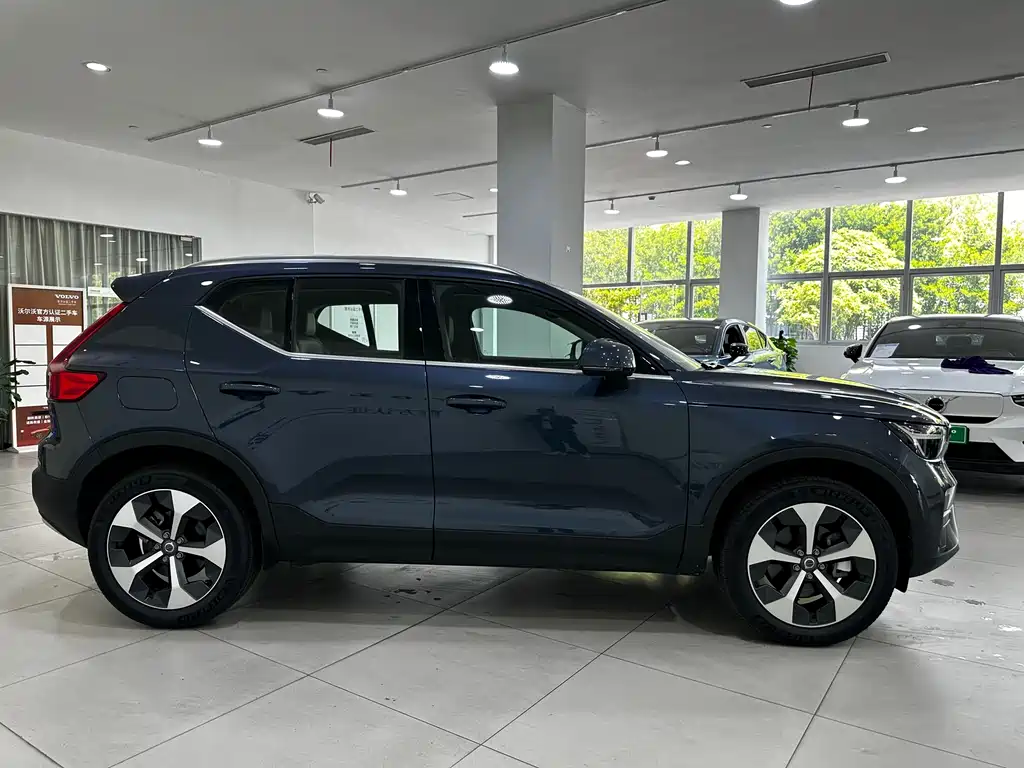 Volvo XC40 沃尔沃XC40 2026款 B4 四驱智远豪华版