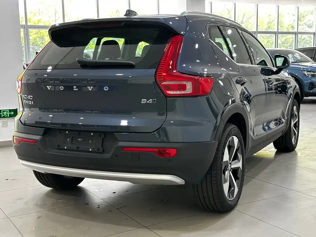 Volvo XC40 沃尔沃XC40 2026款 B4 四驱智远豪华版