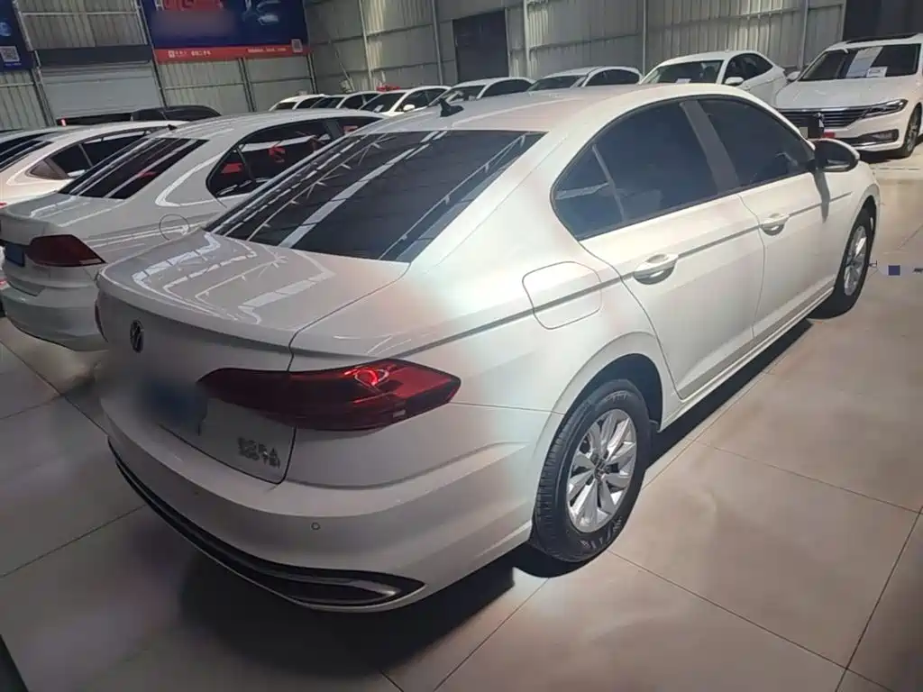 Bora 200 TSI DSG Smooth Travel