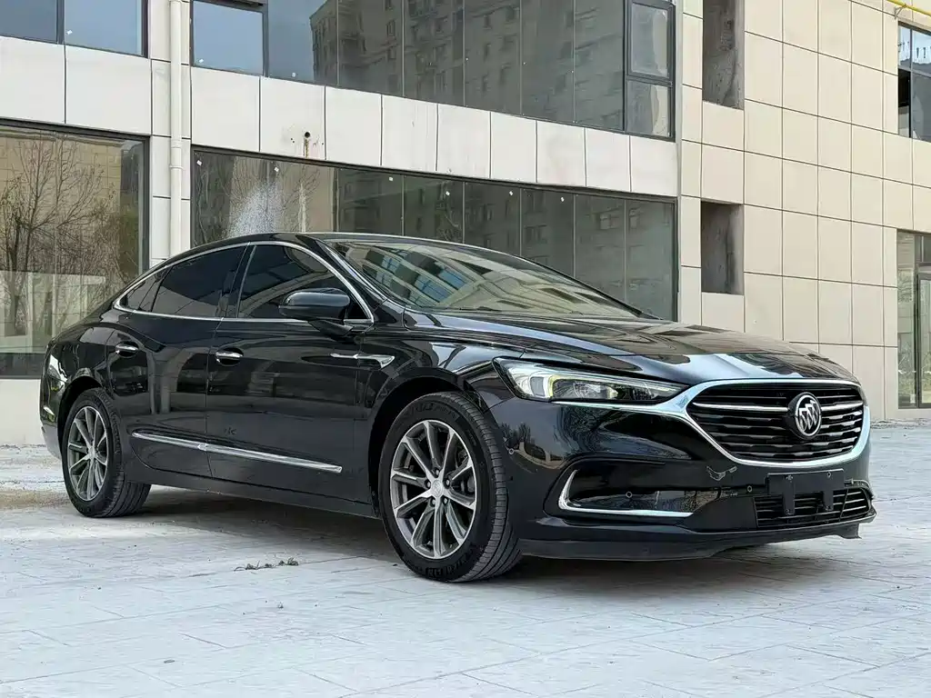 LaCrosse 652 T Distinguished