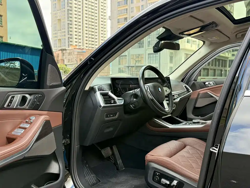 BMW X7 xDrive40 i Leading Luxury Package