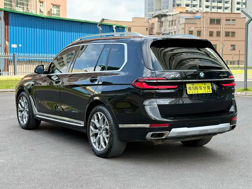 BMW X7 xDrive40 i Leading Luxury Package