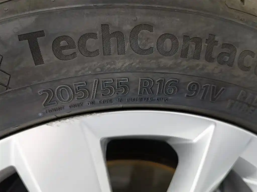 Bora 1.5 L Auto Comfort Connected