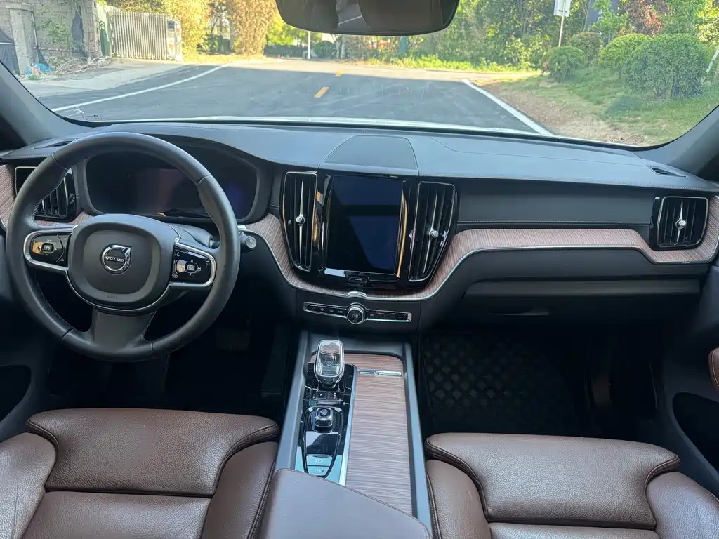 Volvo XC60 B5 4 WD Smart Vision Luxury